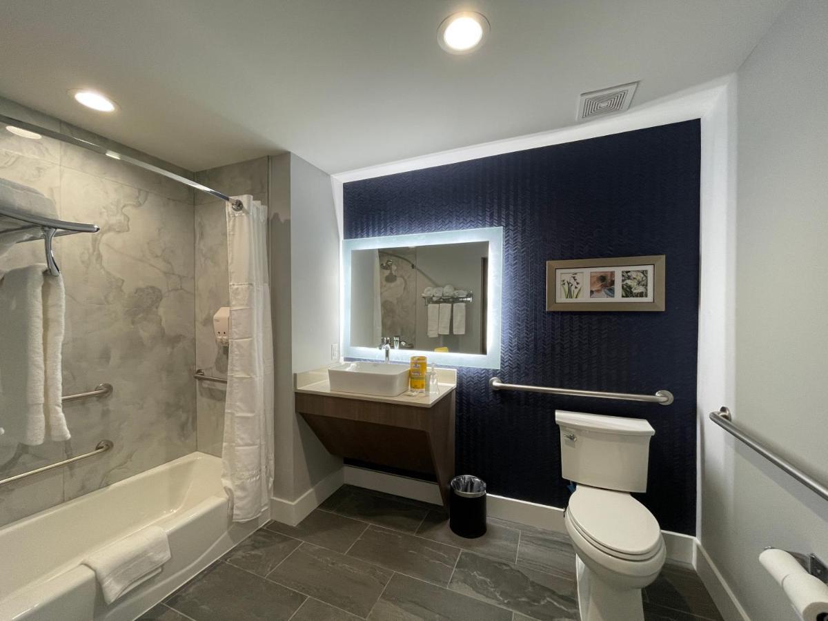 Palace Inn Blue Houston East Beltway 8 ภายนอก รูปภาพ