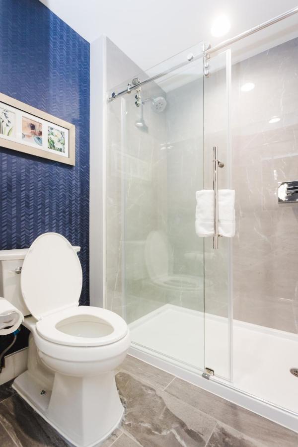 Palace Inn Blue Houston East Beltway 8 ภายนอก รูปภาพ